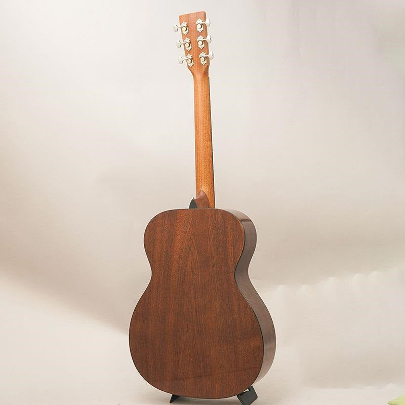 000-12E_Retro_Martin_Martin_04