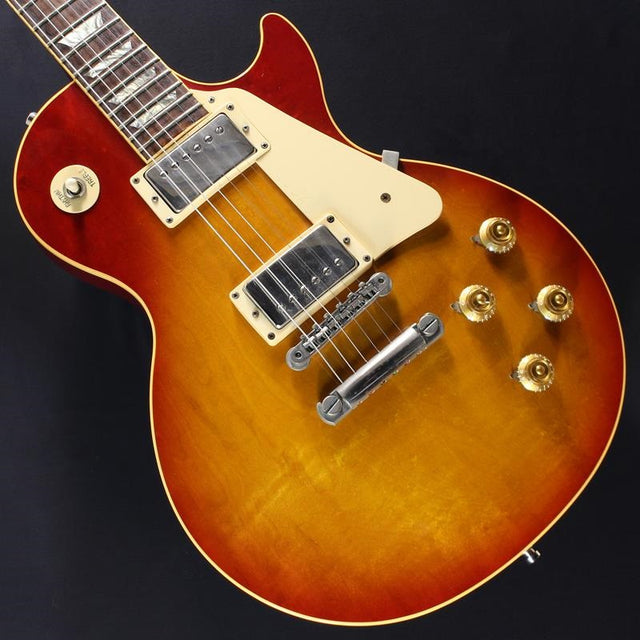 USED_​​Les_Paul_Classic_(Heritage_Cherry_Sunburst)_01