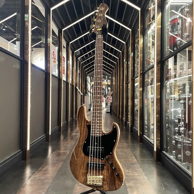 Urbanite_Series_Beta_J5_XL_SV_BS_(Flame_Walnut_Top_Gold_Hardware)_02