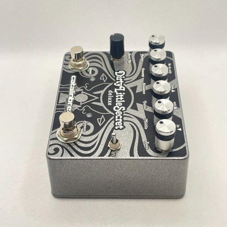 USED_​​Dirty_Little_Secret_Deluxe_03