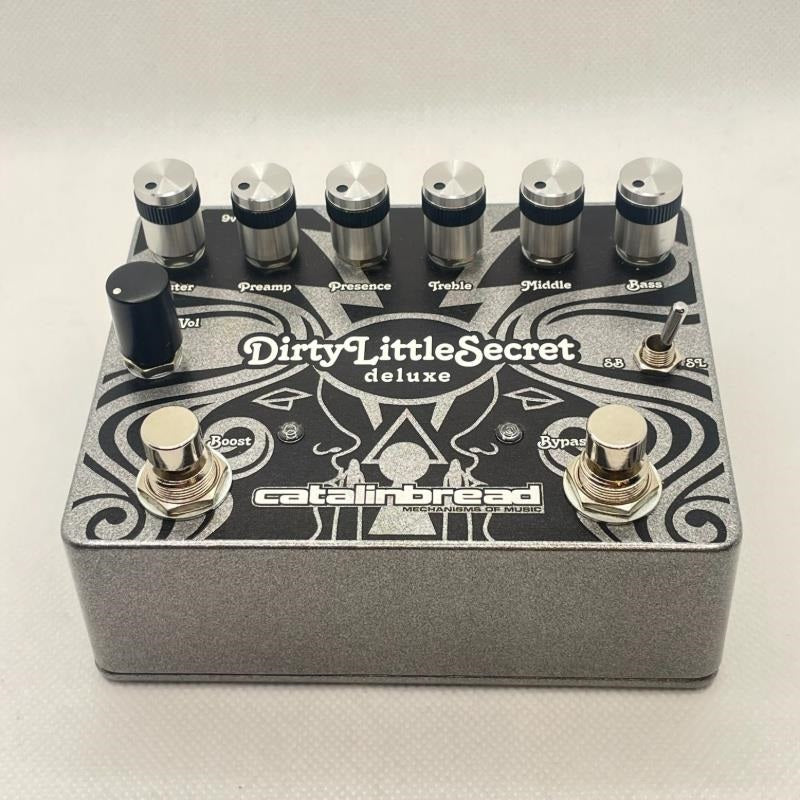 USED_​​Dirty_Little_Secret_Deluxe_06