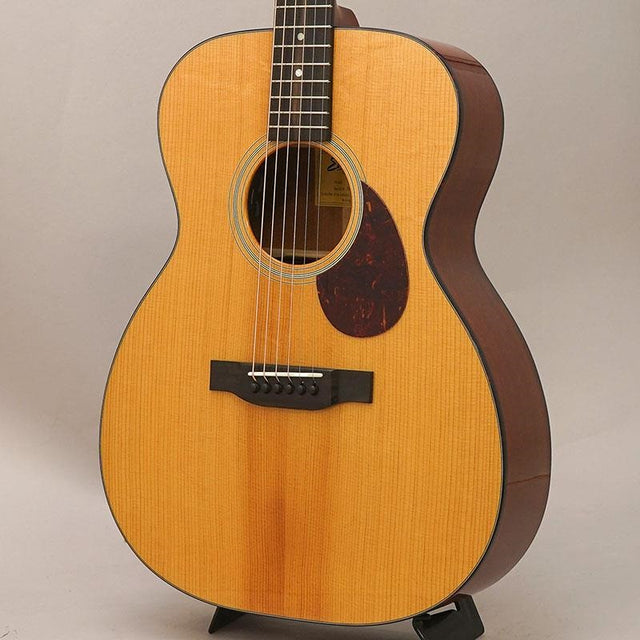 E1-OM-DLX_Eastman_01