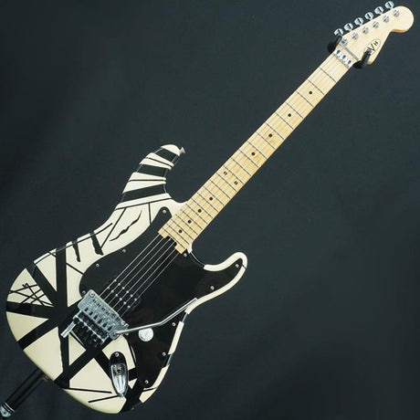 USED_​​Striped_Series(White_with_Black_Stripes)[SN_EVH1700554]_03