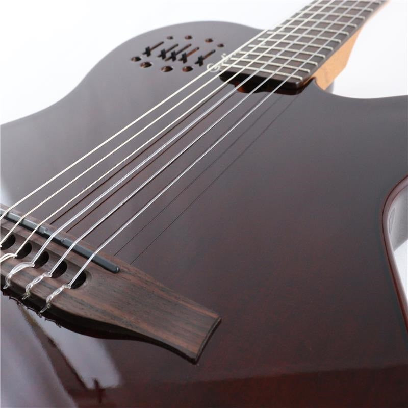 Multiac_Mundial_(Kanyon_Burst)_Godin_11