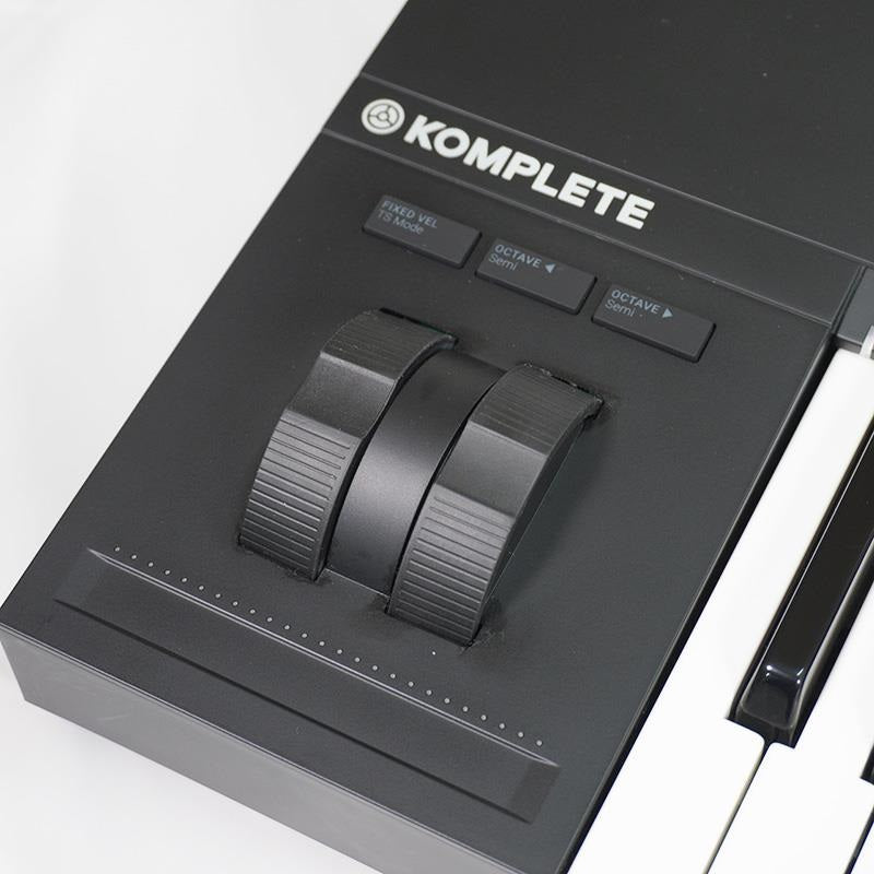 USED_​​Komplete_Kontrol_S61_MK2_-_MIDI_Keyboard_61-Key_Controller_for_DTM_(Desktop_Music)_03