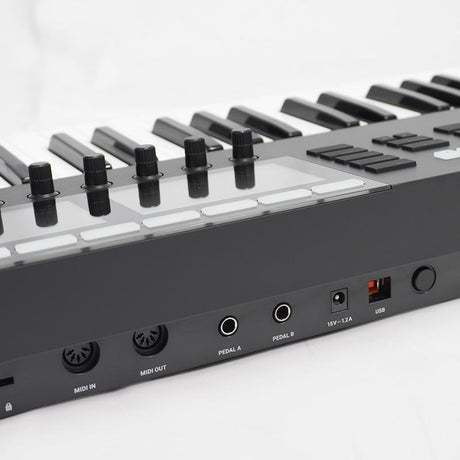 USED_​​Komplete_Kontrol_S61_MK2_-_MIDI_Keyboard_61-Key_Controller_for_DTM_(Desktop_Music)_05