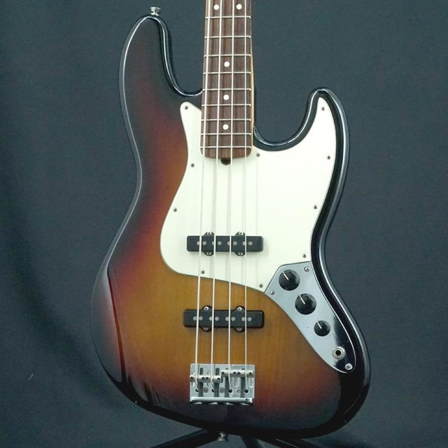 USED_​​American_Professional_Jazz_Bass_(3-Color_Sunburst_Rosewood)_01