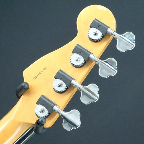 USED_​​American_Deluxe_Precision_Bass_(Crimson_Red_Transparent)_08