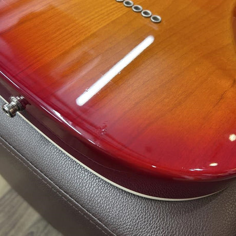 USED_​​American_Elite_Telecaster_(Aged_Cherry_Burst_Rosewood)_[SN_US16077738]_Fender_10