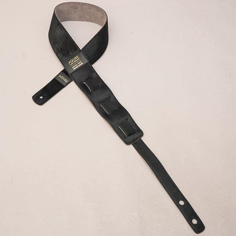 [Domestic_Genuine_Leather_Strap]_COW_HAIR_(Black)___SLIM___M-Size_(Tail_Strap_for_Acoustic-Electric_Guitars)_02