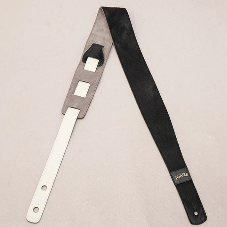 [Domestic_Genuine_Leather_Strap]_COW_HAIR_(Black)___SLIM___M-Size_(Tail_Strap_for_Acoustic-Electric_Guitars)_03