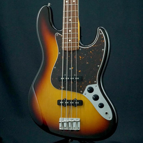 USED_​​Japan_Exclusive_Classic_60s_Jazz_Bass_(3-Color_Sundurst)_01