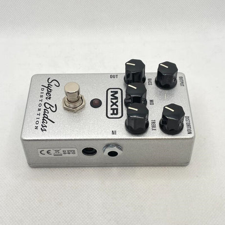 USED_​​Super_Badass_Distortion_03