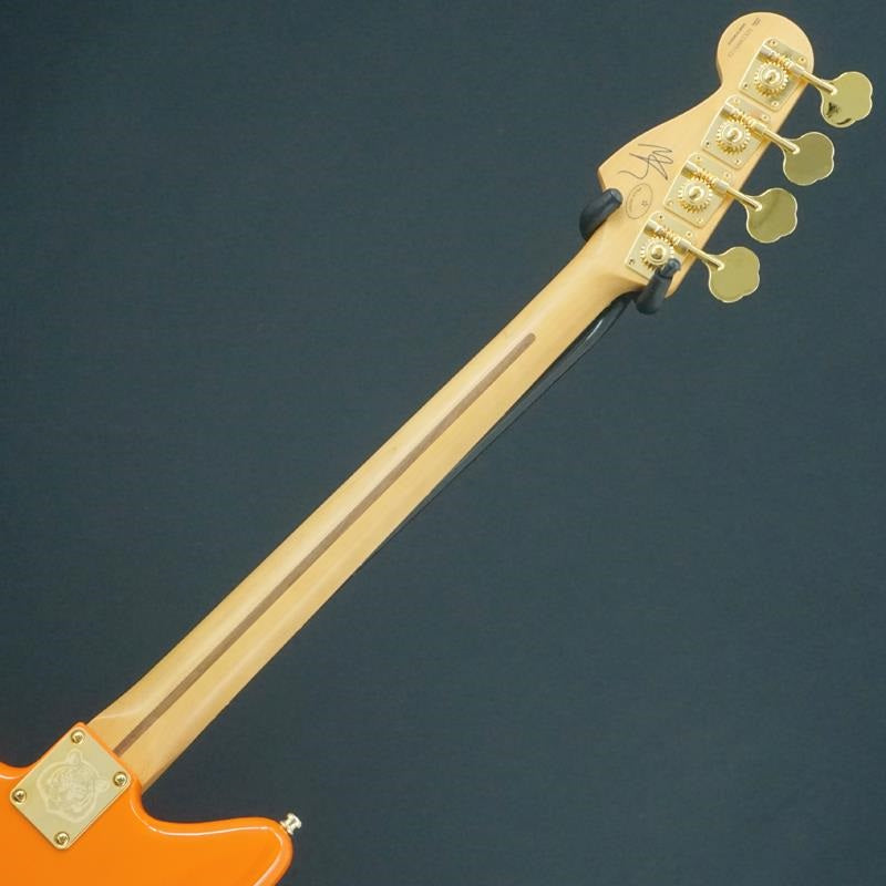 USED_​​Limited_Edition_Mike_Kerr_Jaguar_Bass_06