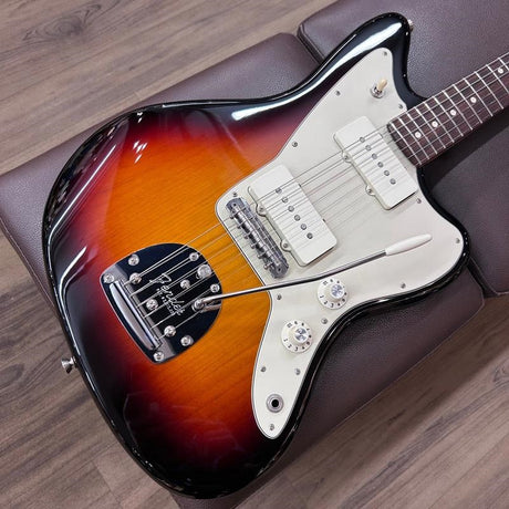USED_​​American_Professional_Jazzmaster_(3-Color_Sunbust_Rosewood)_[SN_US17001116]_Fender_09