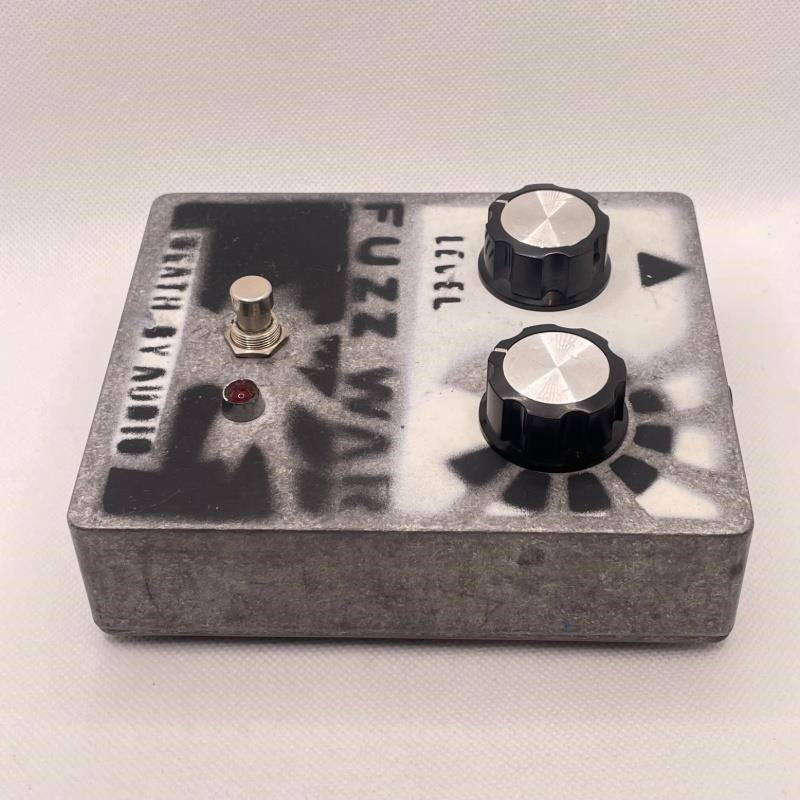 USED_​​FUZZ_WAR_03