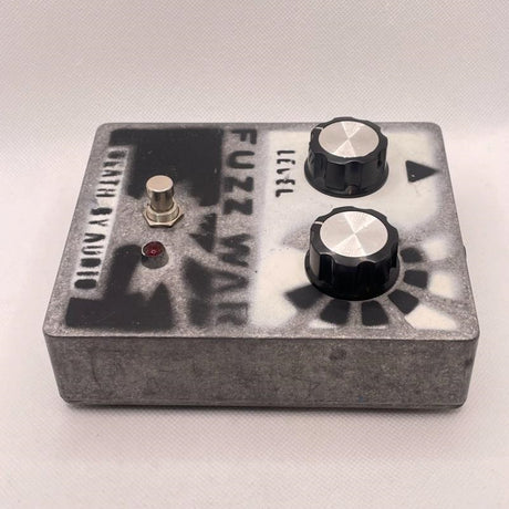 USED_​​FUZZ_WAR_03