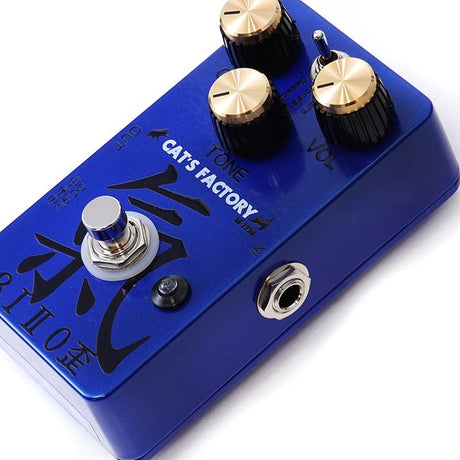 AT-222D_8I-II0_Distortion_[AKIRA_TAKASAKI_Signature_Pedal]_(Cats_Factory)_Distortion_Akira_Takasaki_02