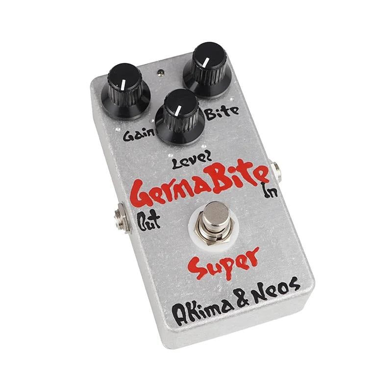 Akima_&_Neos_Germa_Bite_Super_01