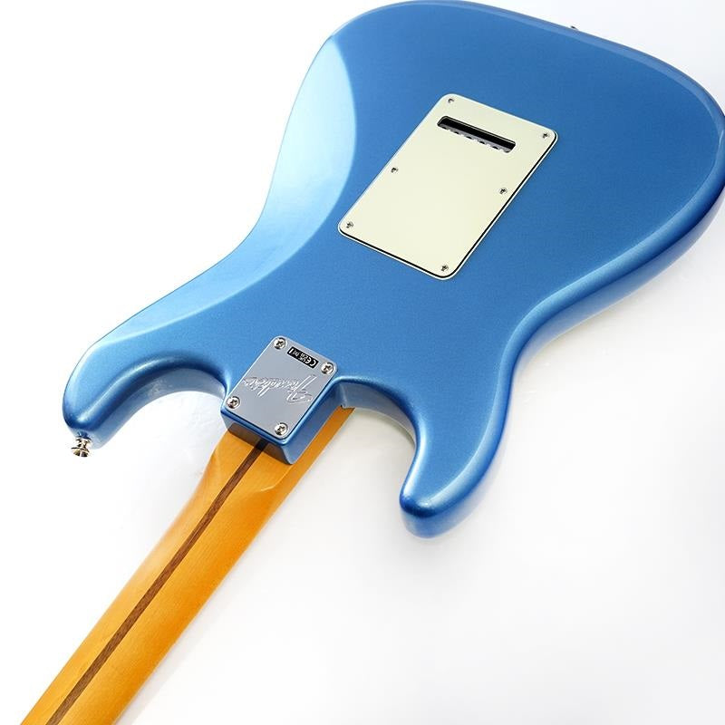 American_Professional_Classic_Stratocaster_HSS_(Faded_Lake_Placid_Blue_Maple)_[The_Autumn_Winter_2025_Campaign]_07