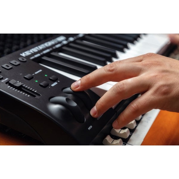 [Autumn_Super_Sale]_Keystation_61_MK3_(61-Key_USB_MIDI_Keyboard)_05