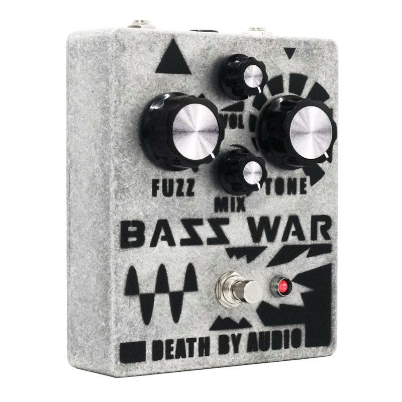 BASS_WAR_(Death_by_Audio_Bass_Fuzz)_02