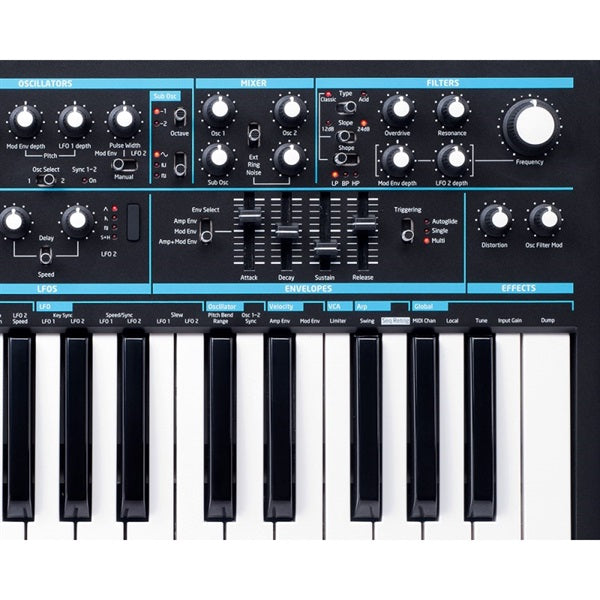 Bass_Station_II_[You_can_try_out_the_bass_on_our_dedicated_bass_floor!]_04