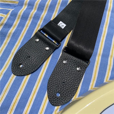 Black_seatbelt_guitar_strap_02