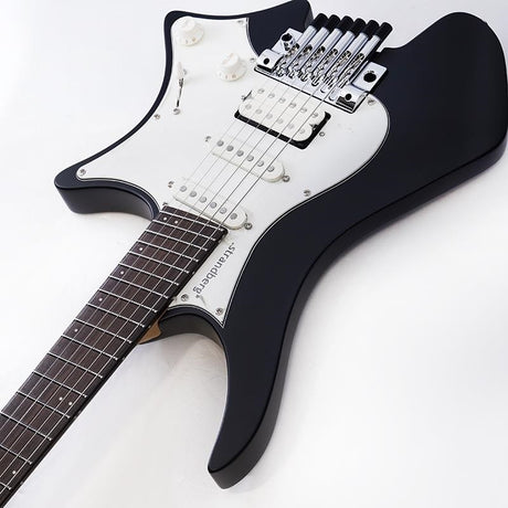 Boden_Classic_NX_6_Tremolo_Black_06