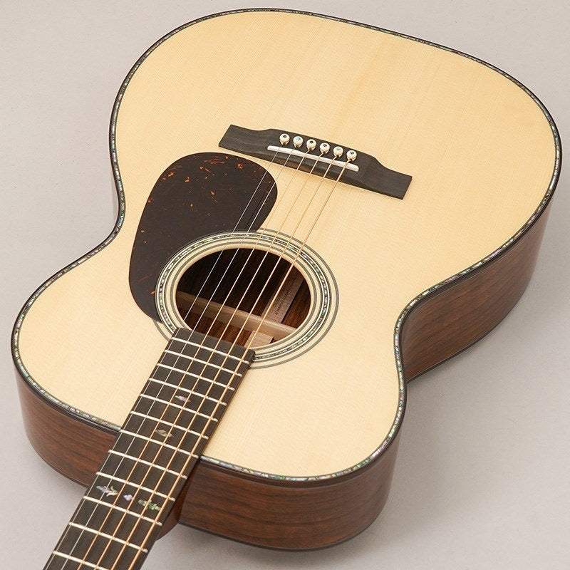 CTM_00-41_PROMO_Italian_Alpine_Spruce___Guatemaran_Rosewood_#2838478_Martin_05