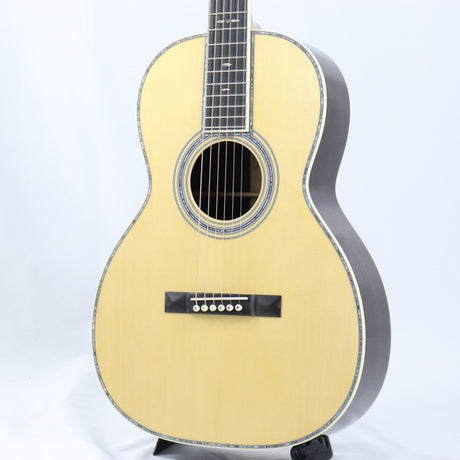 CTM_00-42_GE_Style-Factory_Wood_Selection_Custom_Model-_Martin_01