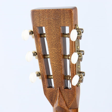 CTM_00-42_GE_Style-Factory_Wood_Selection_Custom_Model-_Martin_06
