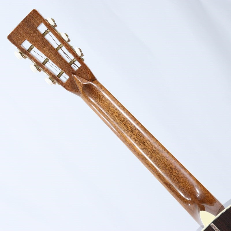 CTM_00-42_GE_Style-Factory_Wood_Selection_Custom_Model-_Martin_08