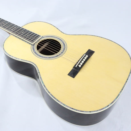 CTM_00-42_GE_Style-Factory_Wood_Selection_Custom_Model-_Martin_09