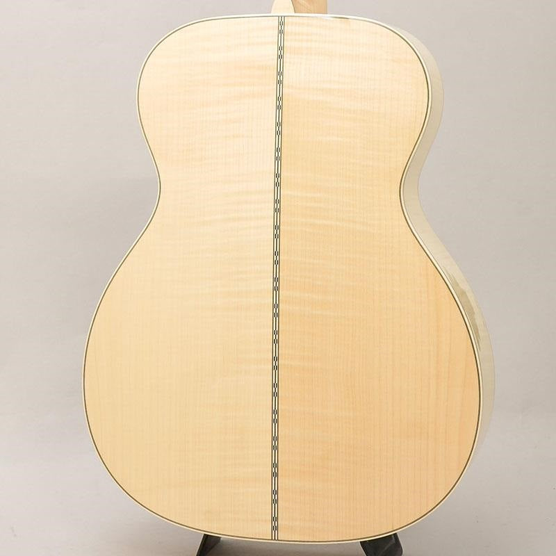 CTM_000-14F_Swiss_Spruce___Euro_Flamed_Maple_-Factory_Wood_Selection_Custom_Model-_Martin_02