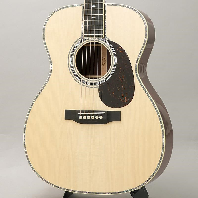 CTM_000-45_Premium_Adirondack_Spruce___Premium_Madagascar_Rosewood_-Factory_Wood_Selection_Custom_Model-_Martin_01