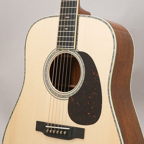 CTM_D-45_PROMO_GE_Style_Swiss_Spruce___Guatemalan_Rosewood___Hide_Glue_&_Thin_Finish_Martin_07