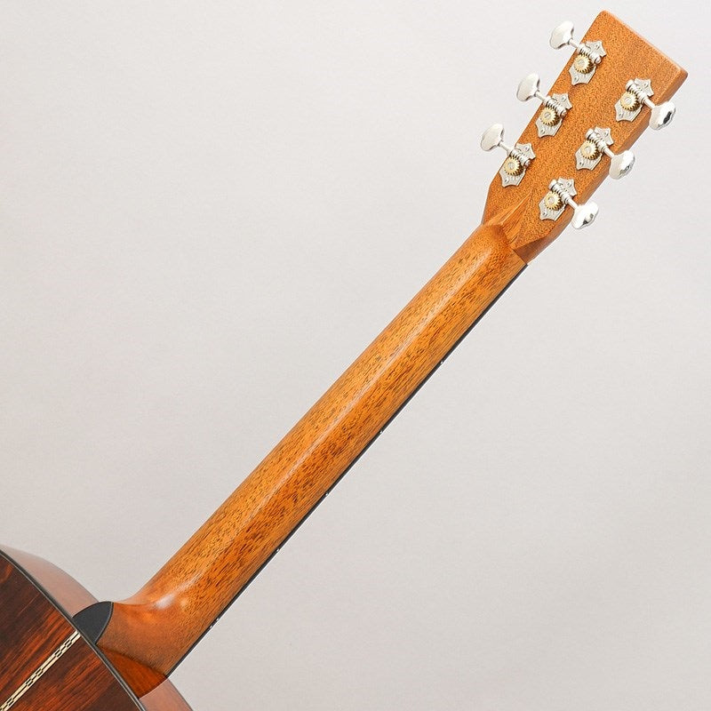 CTM_OM-28_PROMO_Italian_Alpine_Spruce___Cocobolo_#2837061_Martin_09