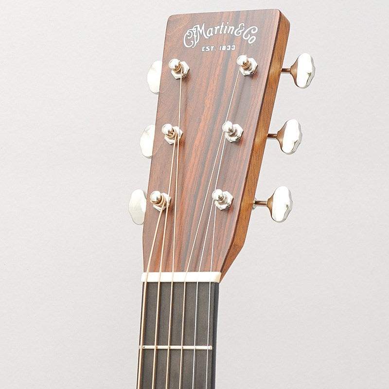 CTM_OM-28_PROMO_Italian_Alpine_Spruce___Cocobolo_#2837061_Martin_10