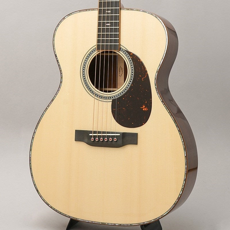 CTM_OM-41_SB_PROMO_Swiss_Spruce___Cocobolo_#2837062_Martin_01