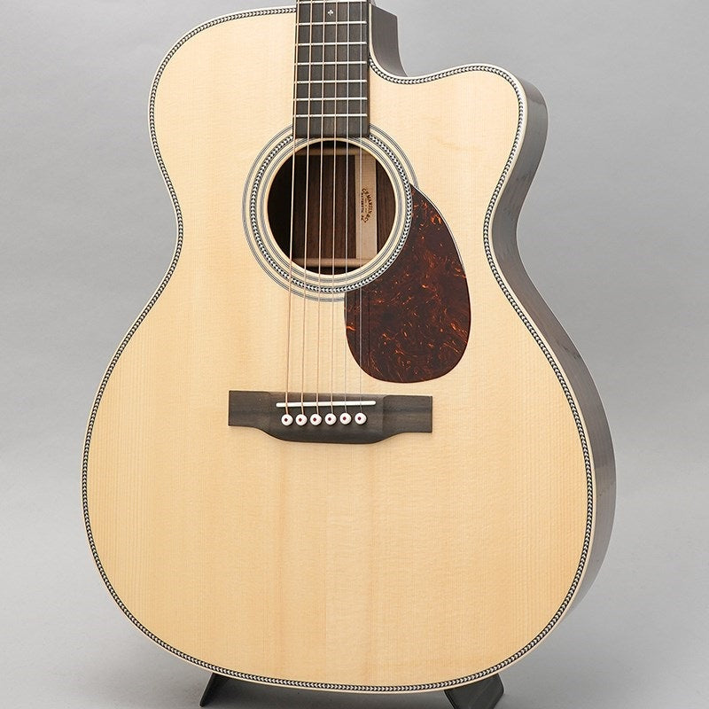 CTM_OMC-28_Italian_Alpine_Spruce_Top_#2760634_-Factory_Tour_Promotion_Custom-_Martin_01