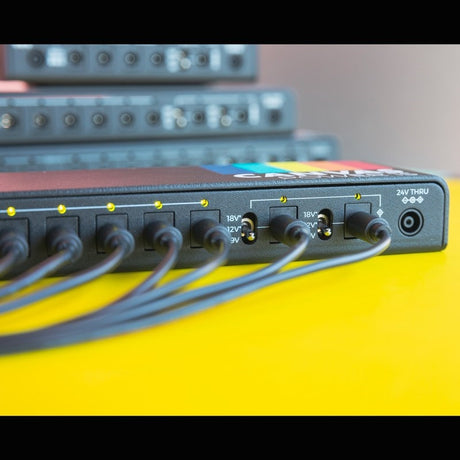 Canvas_Power_15_(power_adapter_included)_07