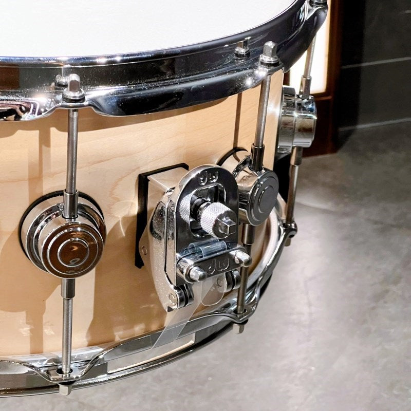 Collector's_Pure_Maple_Snare_Drum_VLT_14x6_5__Satin_Natural_[DW-CLV1465SD_SO-NAT_C]_[In-Store_Display_Special_Price]_02