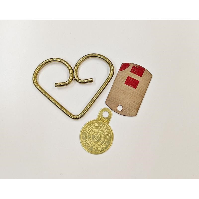 Cymbal_Dog_Tag_+_Jean_Ring_[Accessories_made_from_broken_cymbals]_01