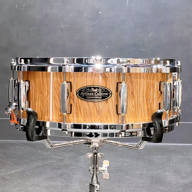 DAOL1455S_C_#206_[Artisan_Custom_Limited_~Shell_by_DrumArt~_Snare_Drums_14x5_5_Olive_Wood_Gloss_Natural_Olive]_[Die-cast_Custom_Model]_01