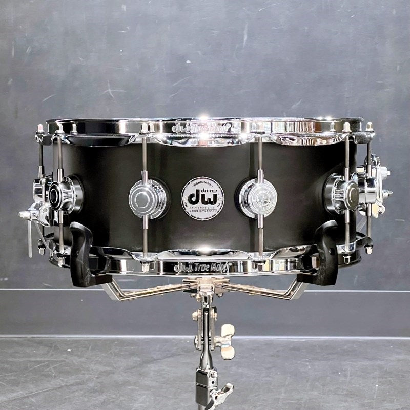 DRS05514SSC107_[Collector's_Pure_Maple_Snare_Drum_14×5_5___Satin_Ebony]_01