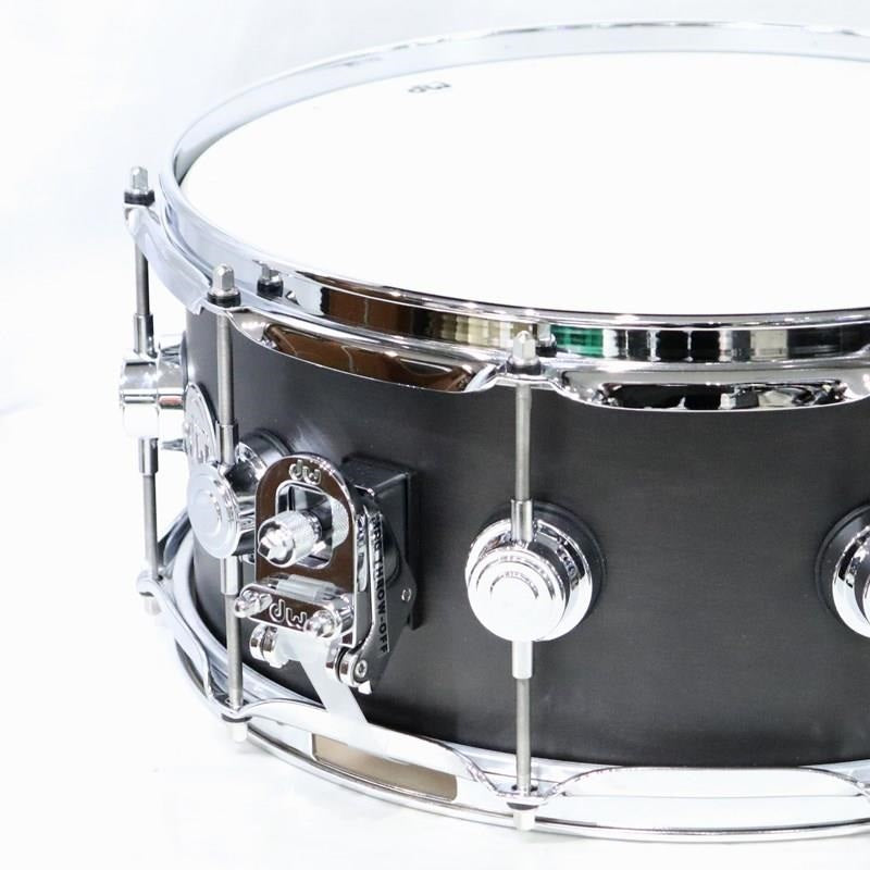 DRSO0614SSC107_[Collector's_Pure_Maple_Snare_Drum_Standard_Shell_14''×6''_-_Ebony_Satin_Oil]_03
