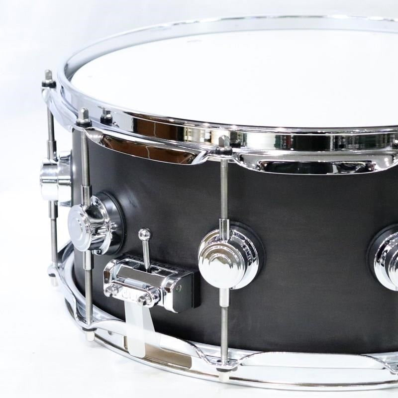 DRSO0614SSC107_[Collector's_Pure_Maple_Snare_Drum_Standard_Shell_14''×6''_-_Ebony_Satin_Oil]_05
