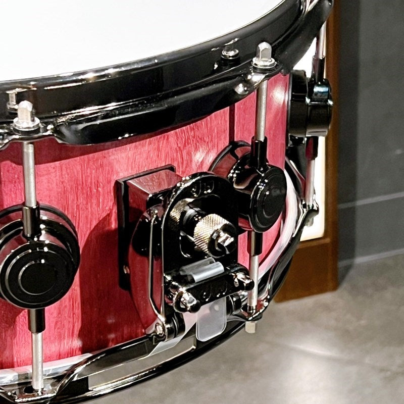 DRU25514SSN101_[Collector's_PURE_Purpleheart_Snare_Drum___14_×_5_5___Natural_Satin_Oil_w_Black_Nickel_Hardware]_02