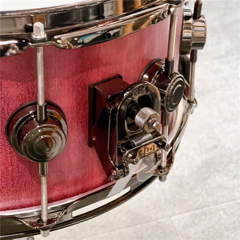 DRU26514SSN101_[Collector's_Pure_Purpleheart_Snare_Drum_VLT_Shell_14''×6_5''_-_Natural_Satin_Oil_w_Black_Nickel_Hardware]_02